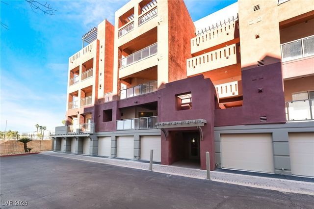 35 East Agate Avenue 201, Las Vegas, NV 89123