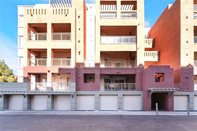 35 East Agate Avenue 201, Las Vegas, NV 89123