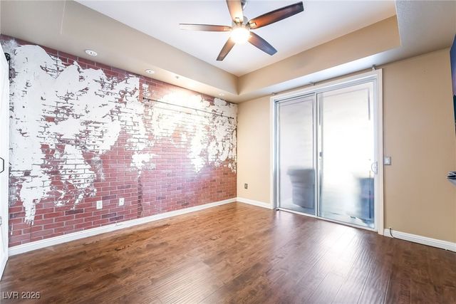 35 East Agate Avenue 201, Las Vegas, NV 89123