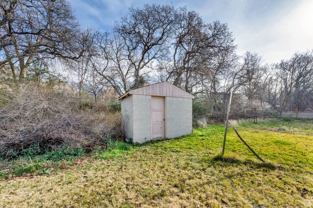 2225 E FARDOWN AVE, Holladay, UT 84121