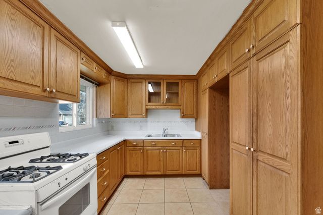 2225 E FARDOWN AVE, Holladay, UT 84121