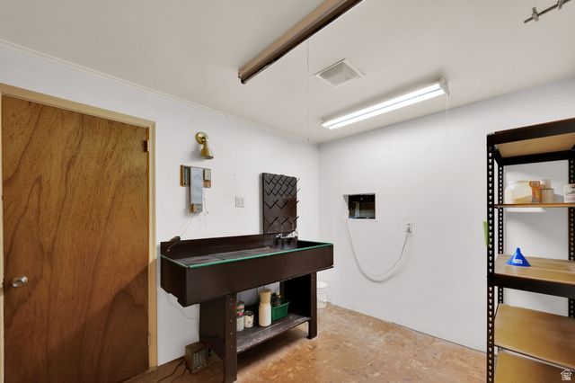 2225 E FARDOWN AVE, Holladay, UT 84121