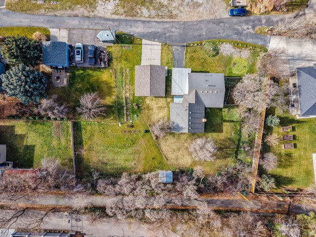 2225 E FARDOWN AVE, Holladay, UT 84121