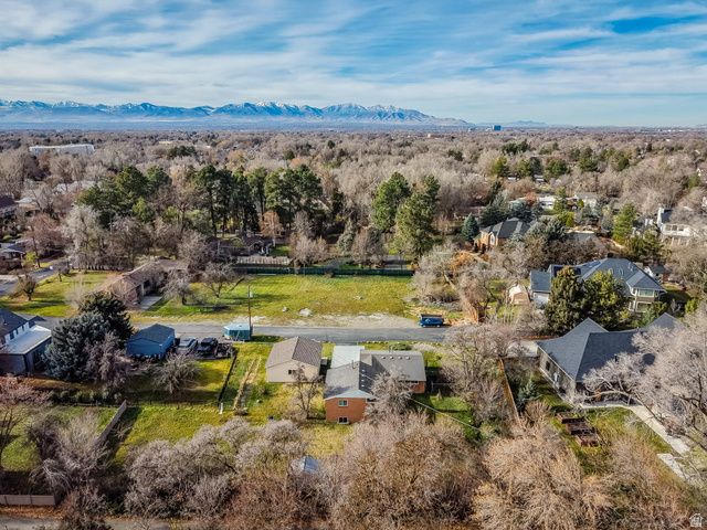 2225 E FARDOWN AVE, Holladay, UT 84121
