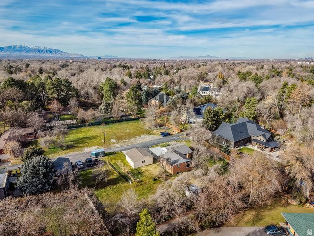 2225 E FARDOWN AVE, Holladay, UT 84121