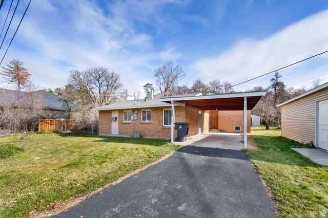 2225 E FARDOWN AVE, Holladay, UT 84121