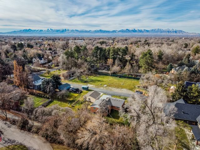 2225 E FARDOWN AVE, Holladay, UT 84121