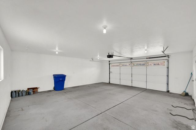 2225 E FARDOWN AVE, Holladay, UT 84121