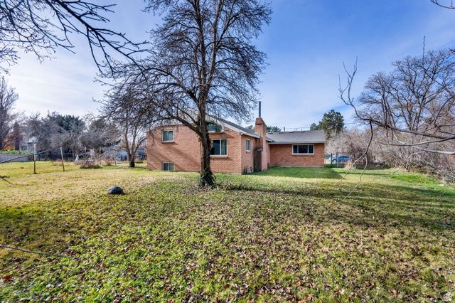 2225 E FARDOWN AVE, Holladay, UT 84121