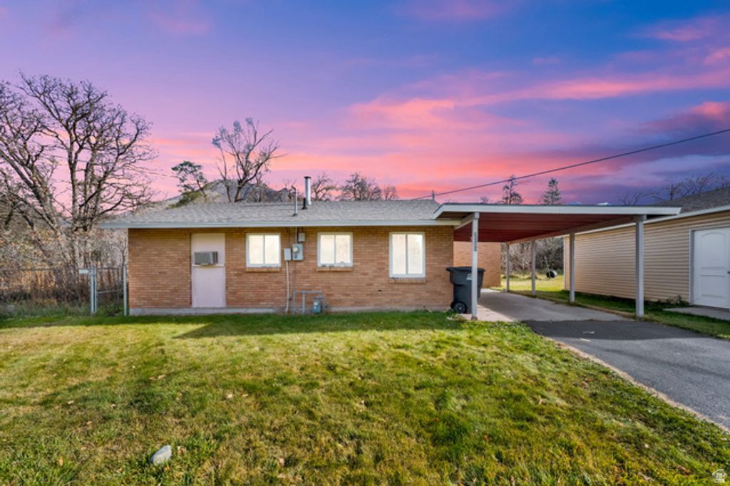 2225 E FARDOWN AVE, Holladay, UT 84121