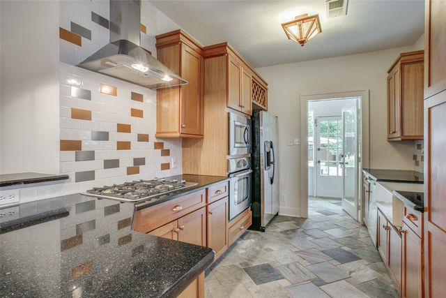 6210 Victor Street, Dallas, TX 75214