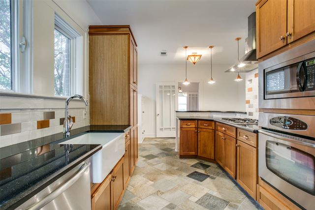 6210 Victor Street, Dallas, TX 75214