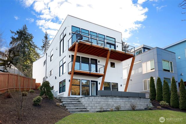 4224 NE 124th Street, Seattle, WA 98125