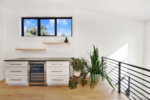 4224 NE 124th Street, Seattle, WA 98125