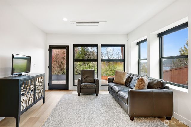 4224 NE 124th Street, Seattle, WA 98125