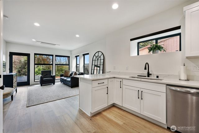 4224 NE 124th Street, Seattle, WA 98125