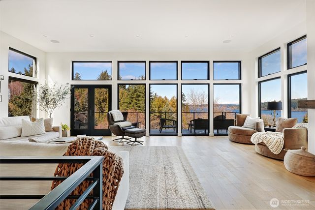 4224 NE 124th Street, Seattle, WA 98125