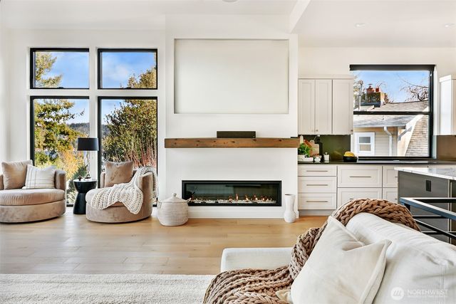 4224 NE 124th Street, Seattle, WA 98125