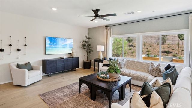 30539 Via Del Cielo, Winchester, CA 92596
