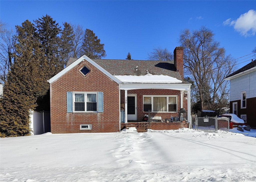 144 Clinton Avenue, Huntington, NY 11743