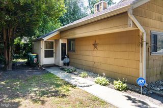 15 DOVER DR, Lindenwold, NJ 08021