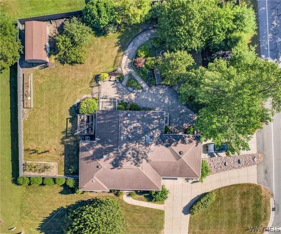1985 Maple Road, Amherst, NY 14221