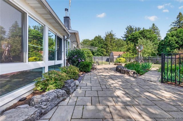 1985 Maple Road, Amherst, NY 14221