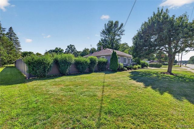 1985 Maple Road, Amherst, NY 14221