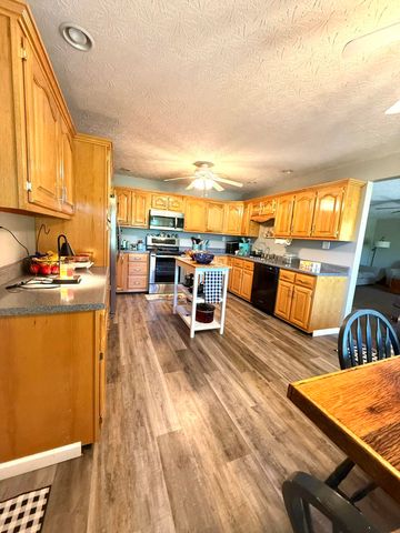 173 Brewer Way, Lancaster, KY 40444