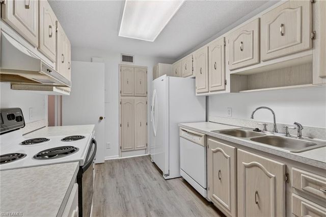 200 Pebble Beach BLVD D103, Naples, FL 34113