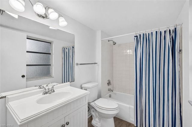 200 Pebble Beach BLVD D103, Naples, FL 34113