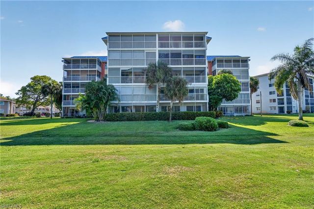200 Pebble Beach BLVD D103, Naples, FL 34113