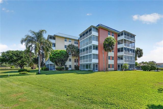 200 Pebble Beach BLVD D103, Naples, FL 34113