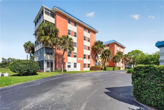 200 Pebble Beach BLVD D103, Naples, FL 34113