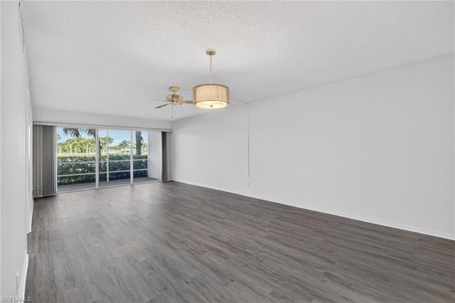 200 Pebble Beach BLVD D103, Naples, FL 34113