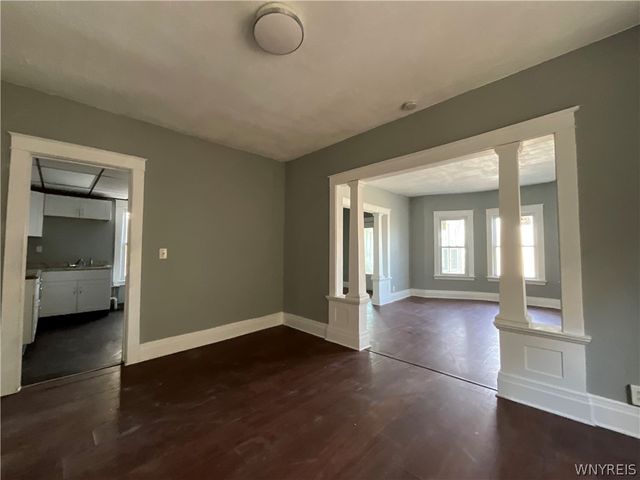 919 Ferry Avenue, Niagara Falls, NY 14301