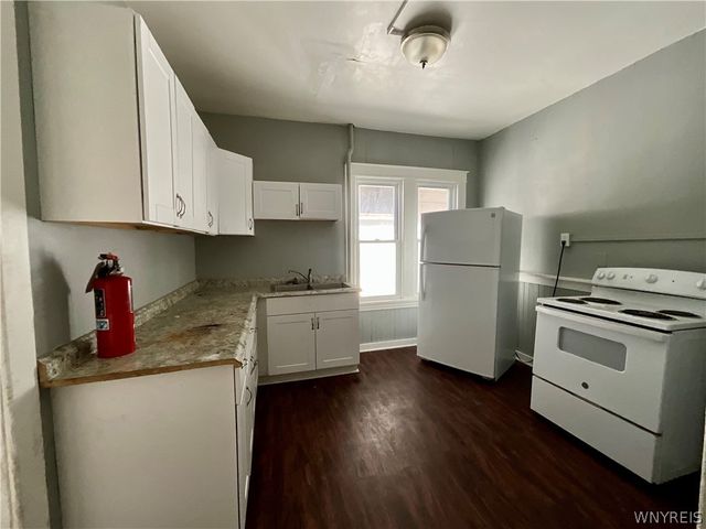 919 Ferry Avenue, Niagara Falls, NY 14301