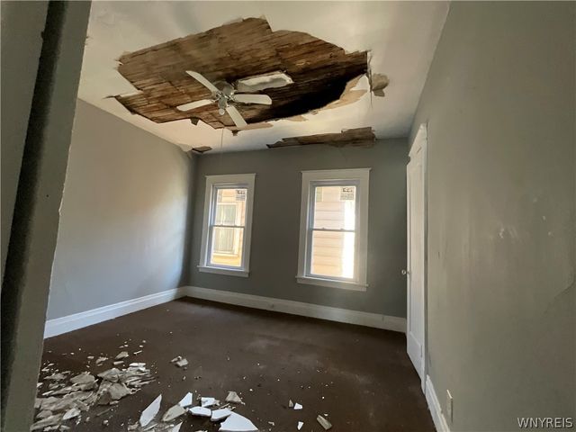 919 Ferry Avenue, Niagara Falls, NY 14301