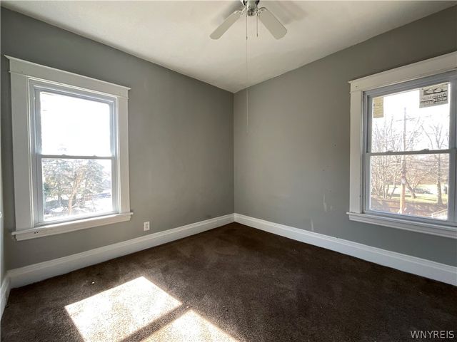 919 Ferry Avenue, Niagara Falls, NY 14301