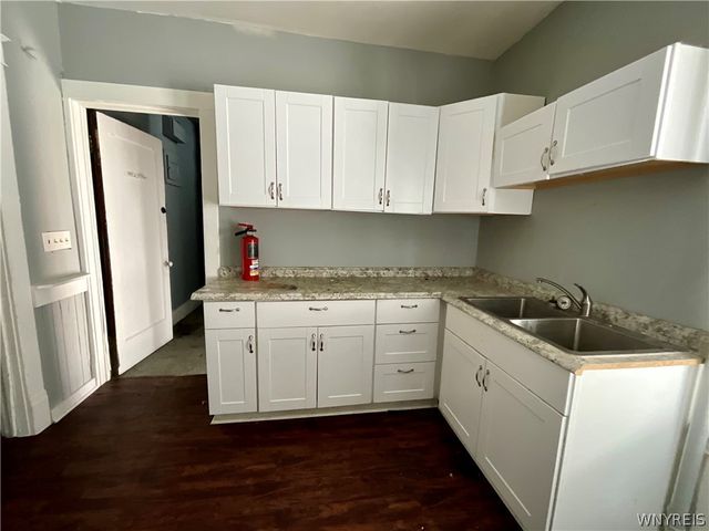 919 Ferry Avenue, Niagara Falls, NY 14301