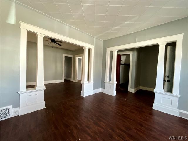 919 Ferry Avenue, Niagara Falls, NY 14301