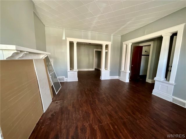 919 Ferry Avenue, Niagara Falls, NY 14301