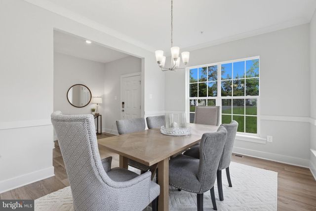 328 RIDGE RD, Washington Grove, MD 20880