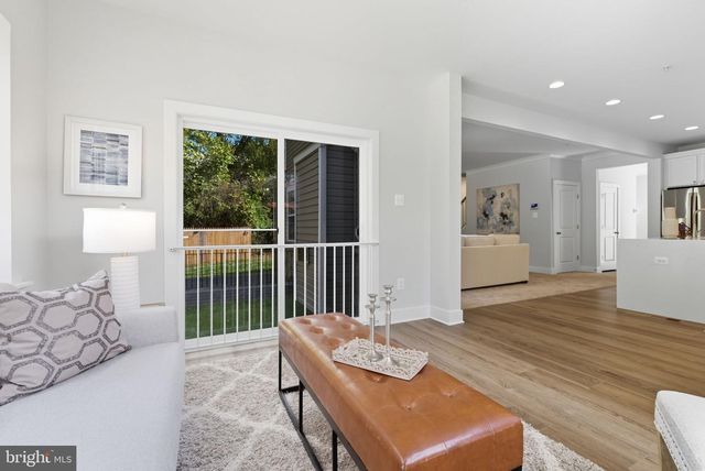 328 RIDGE RD, Washington Grove, MD 20880