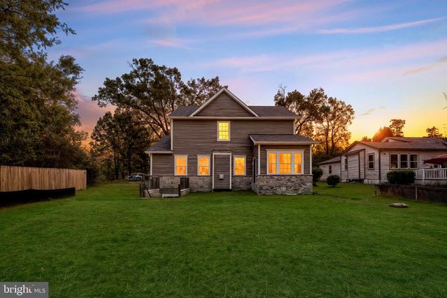 328 RIDGE RD, Washington Grove, MD 20880