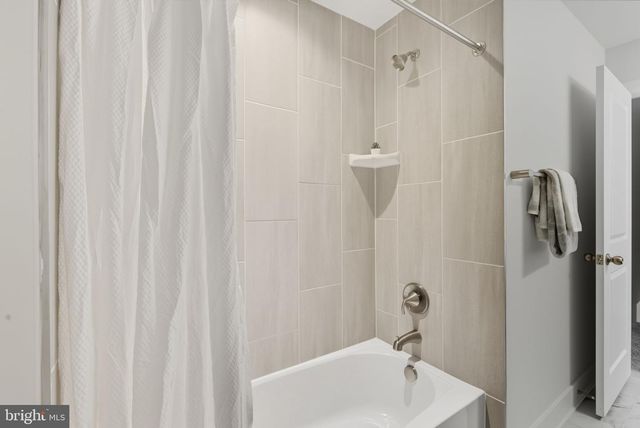 328 RIDGE RD, Washington Grove, MD 20880