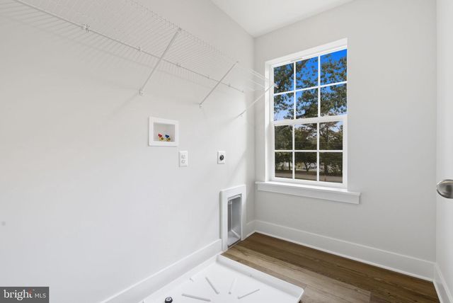 328 RIDGE RD, Washington Grove, MD 20880