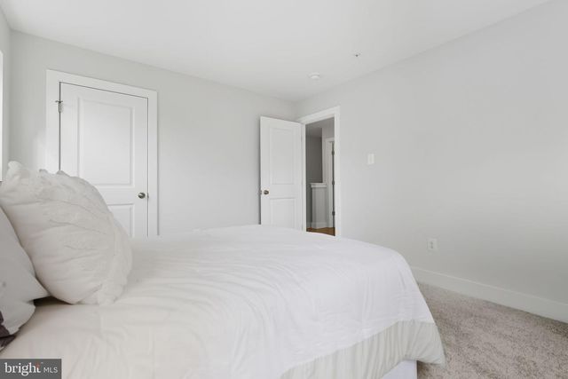 328 RIDGE RD, Washington Grove, MD 20880