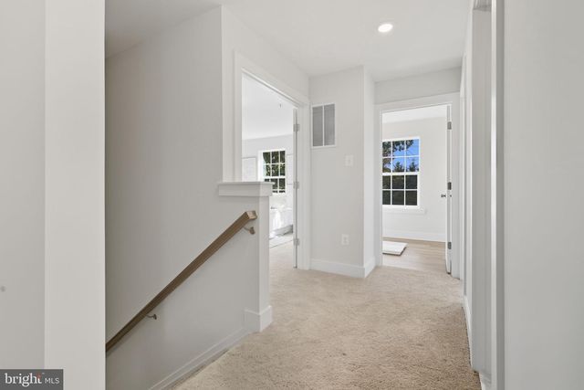 328 RIDGE RD, Washington Grove, MD 20880