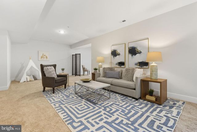 328 RIDGE RD, Washington Grove, MD 20880